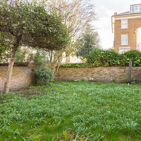 The Chelsea Arms - Bright 3Bdr With Garden & Private Parking Apartment Лондон Екстериор снимка