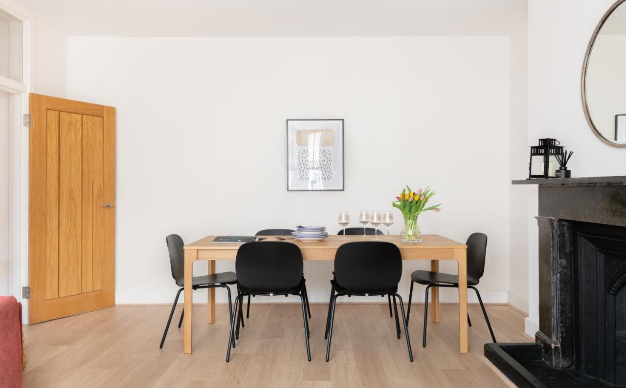 The Chelsea Arms - Bright 3Bdr With Garden & Private Parking Apartment Лондон Екстериор снимка